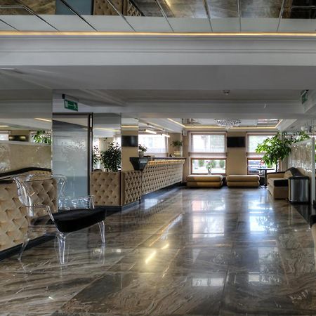 M Hotel Σοσνόβιετς Εσωτερικό φωτογραφία