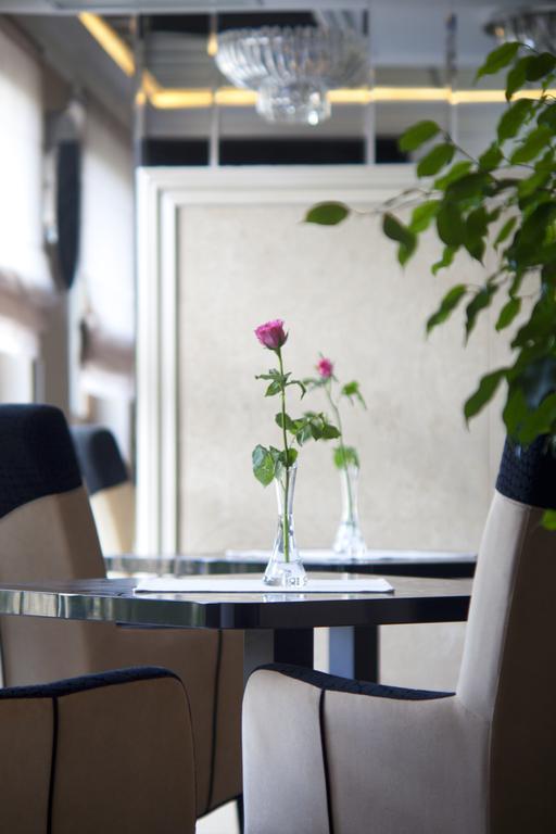 M Hotel Σοσνόβιετς Εξωτερικό φωτογραφία
