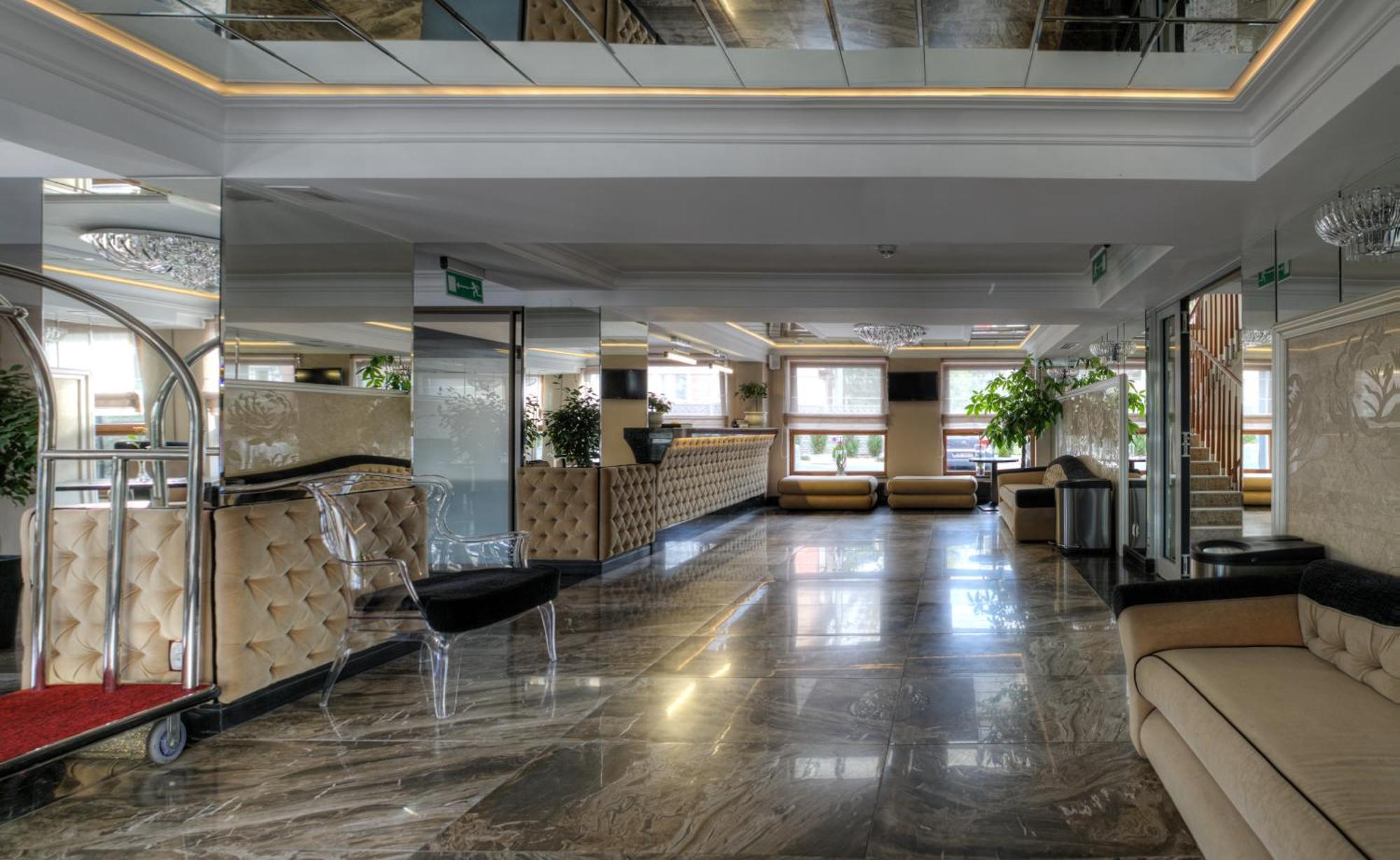 M Hotel Σοσνόβιετς Εσωτερικό φωτογραφία