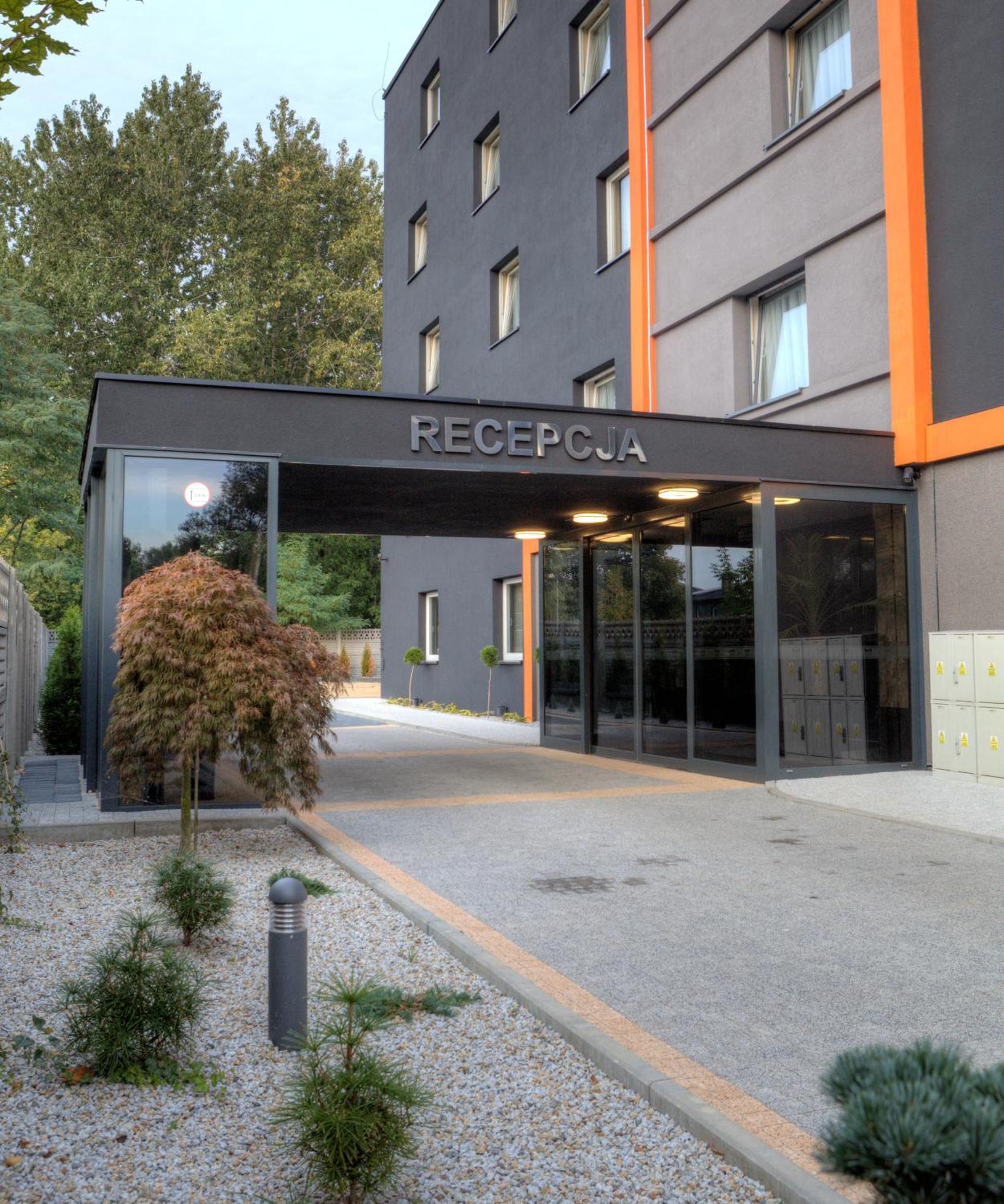 M Hotel Σοσνόβιετς Εξωτερικό φωτογραφία