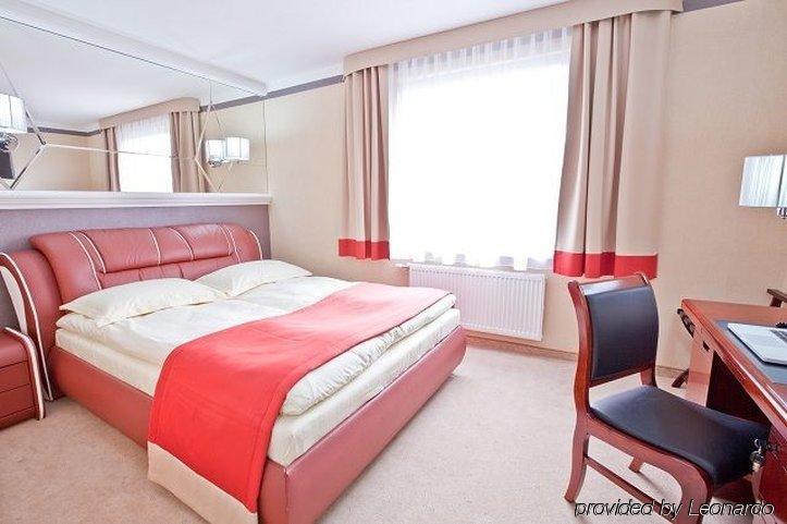M Hotel Σοσνόβιετς Δωμάτιο φωτογραφία