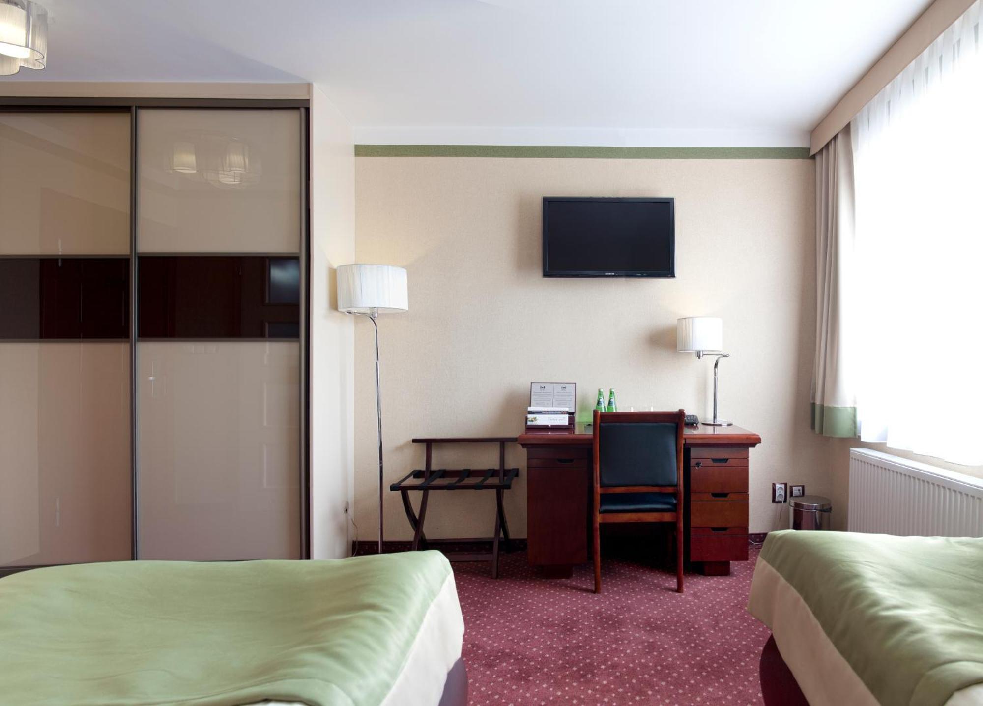 M Hotel Σοσνόβιετς Εξωτερικό φωτογραφία